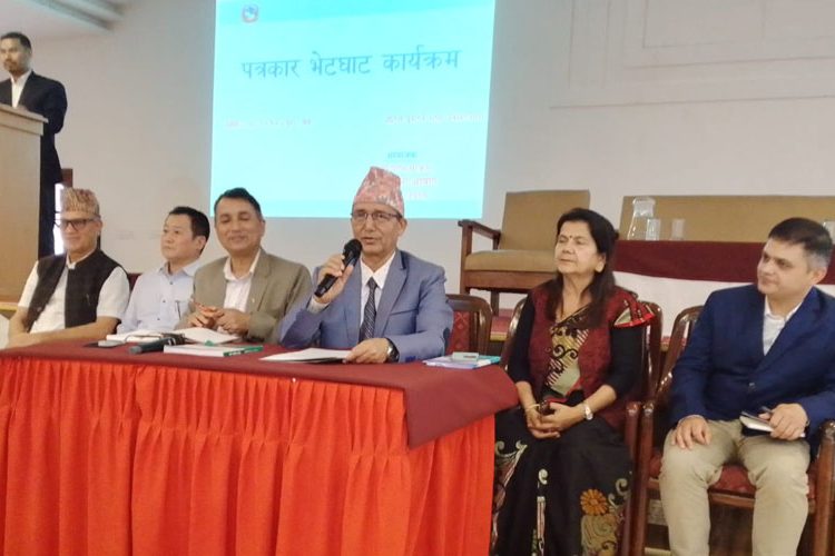 घरेलु मदिरालाई व्यावसायिक उत्पादन र ब्राण्डिङ गर्न आवश्यक उपकरण निर्माण